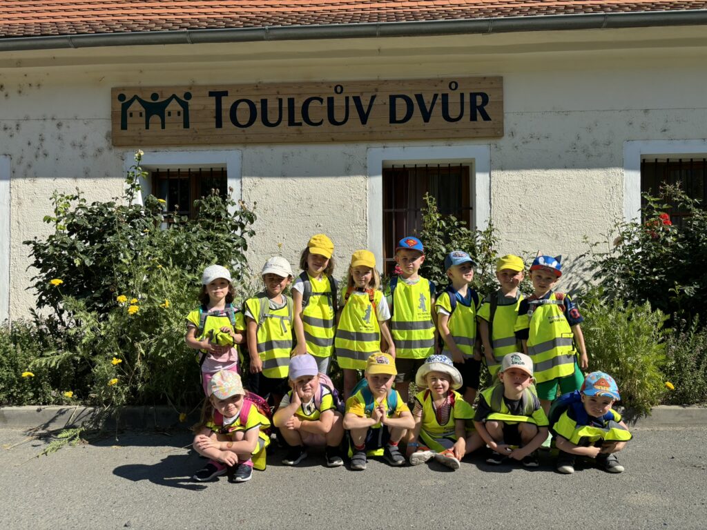 VÝLET DO TOULCOVA DVORA