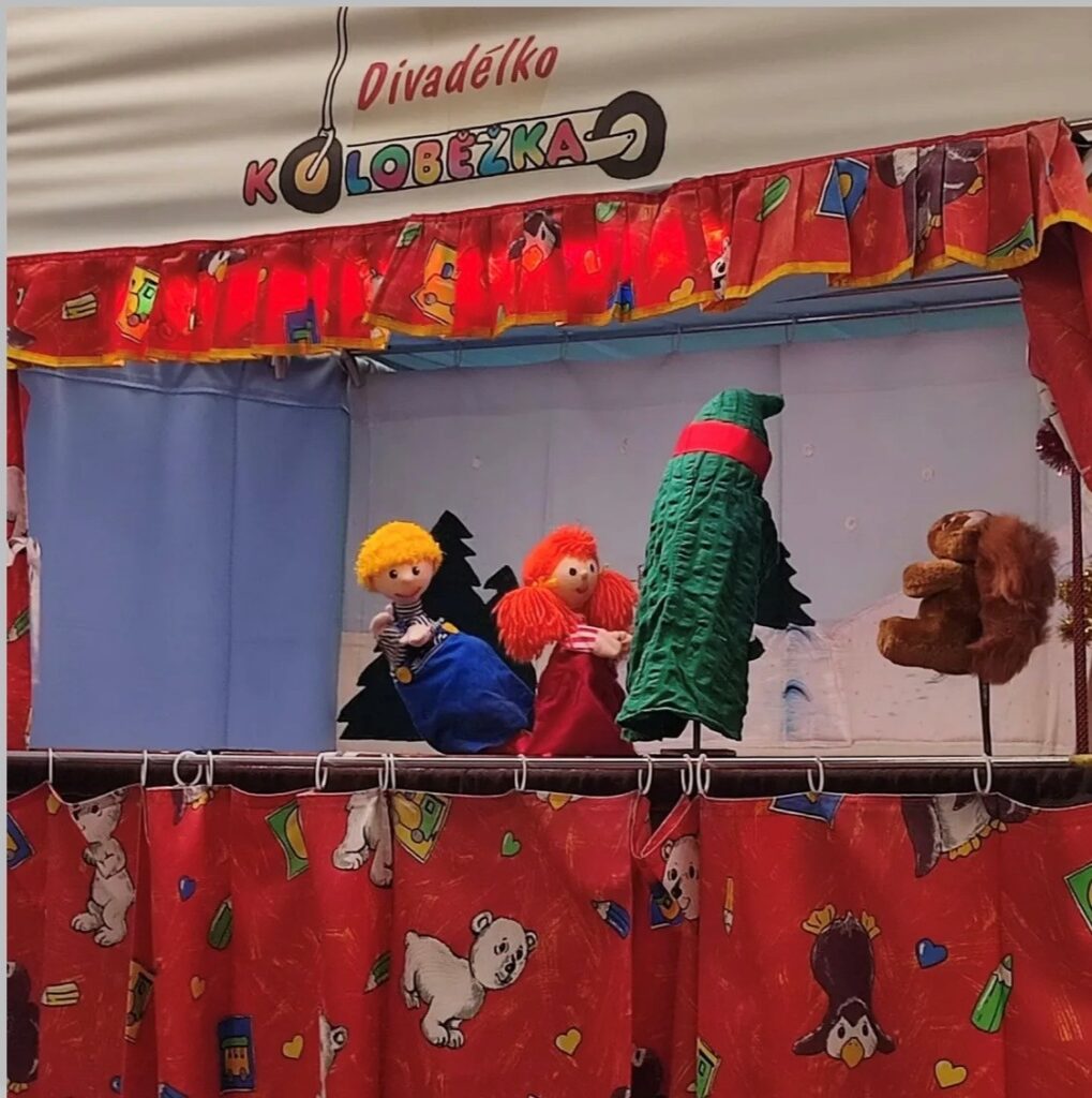 Vánoční pohádka s Divadélkem Koloběžka